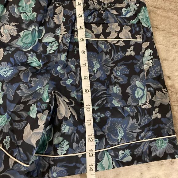 : : BURBERRY Floral Shorts : : - Picture 11 of 14